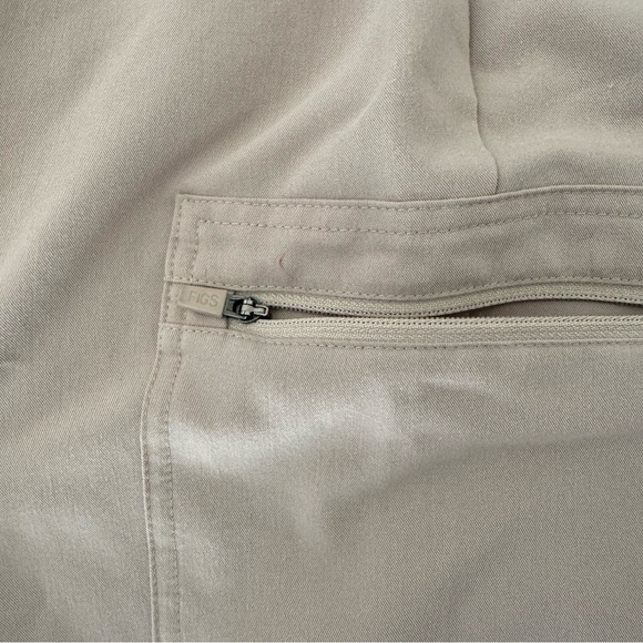 FIGS High Waisted Zamora Jogger Scrub Pants Tan Nude Boulder Size Medium - Picture 10 of 12